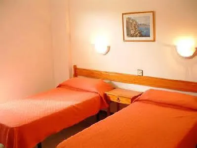Apartamentos Solana 2*, Puerto Rico (Gran Canaria) Spain